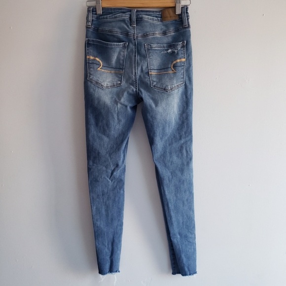 American Eagle Stretch Super High Rise Jegging Jeans Distressed Ripped 2 Short - Picture 3 of 12